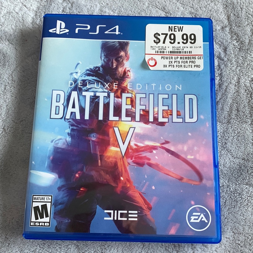 PS4 deluxe edition Battlefield V played a few times if that!